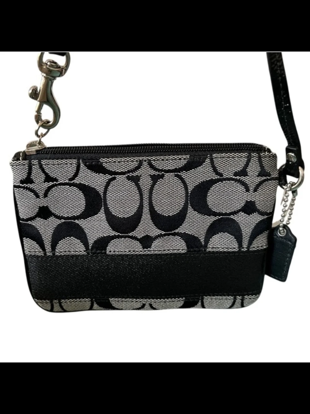 Coach NWT! Black and Gray Signature Canvas Wristlet with Leather Trim - Picture 7 of 9